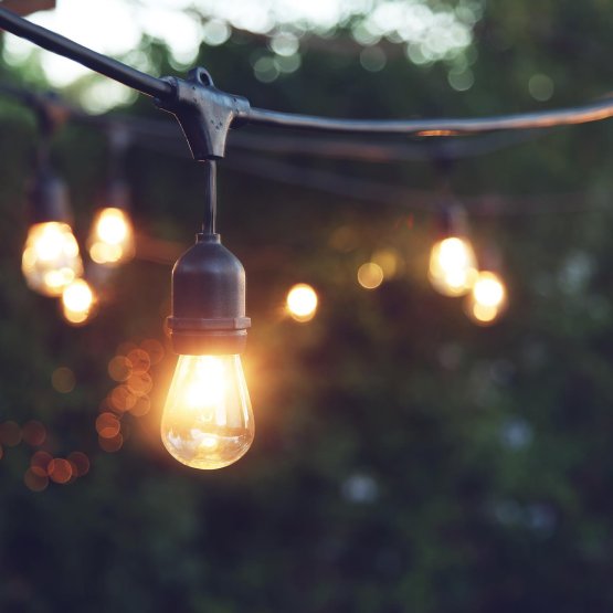 OUTDOOR STRING LIGHTS