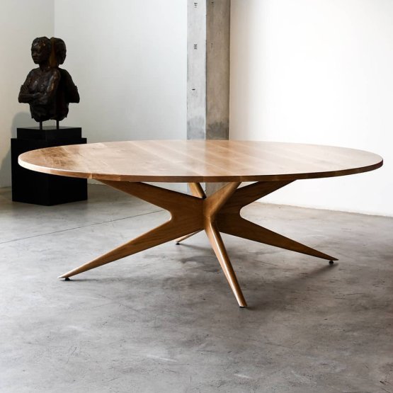 ROUND STELLAR DINING TABLE