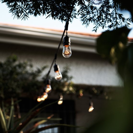 OUTDOOR STRING LIGHTS