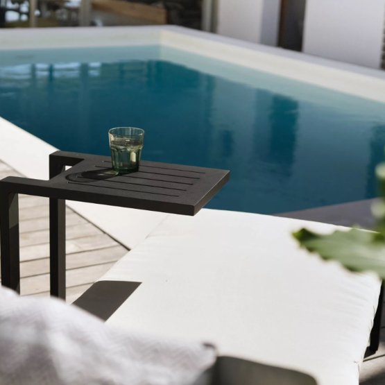 RUBY POOL LOUNGER WITH PADDED CUSHION