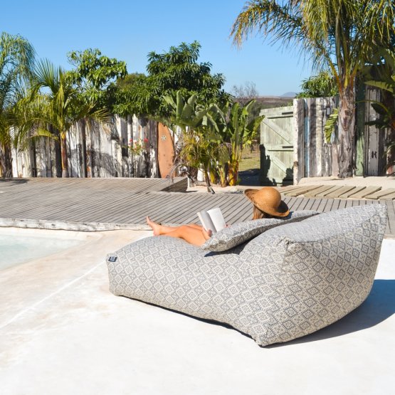 CHARCOAL ICICLE OUTDOOR LOUNGER