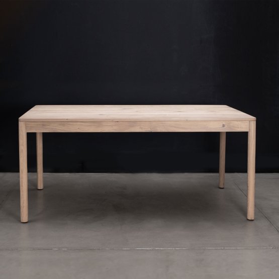 DILY OAK DINING TABLE