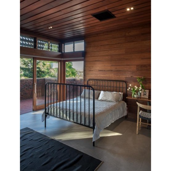 ISABEL BLACK ALL SIZES STEEL BED