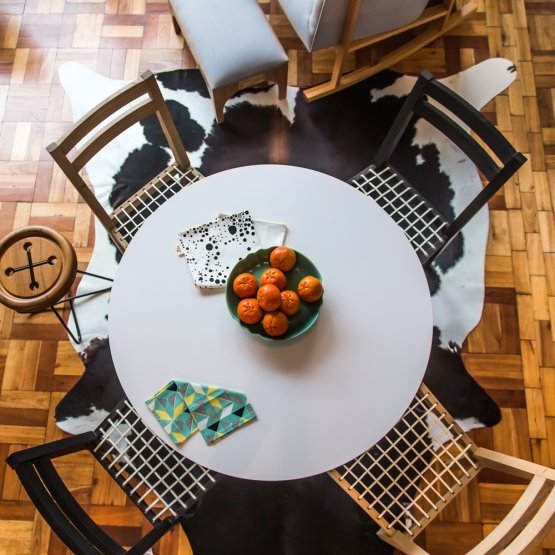 FENIX TOP ROUND DINING TABLE