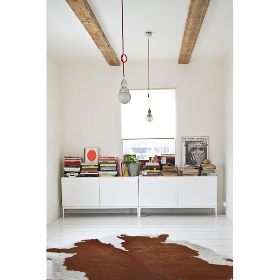 BROWN AND WHITE SPECIAL NGUNI COWHIDE RUG