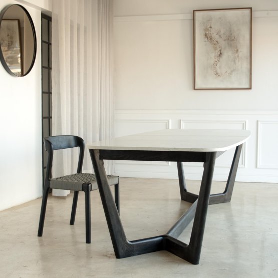 COMMODORE DINING TABLE
